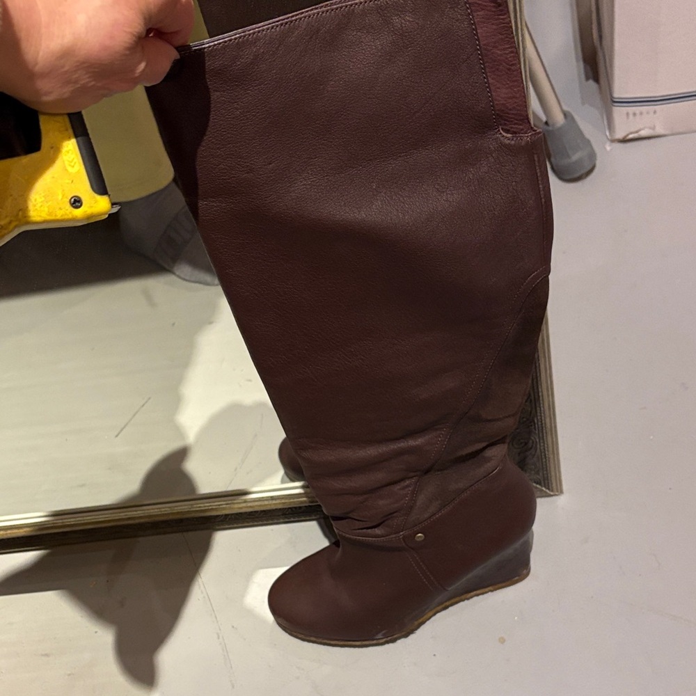 Ugg  Brown Leather Knee-High wedge heel Boots